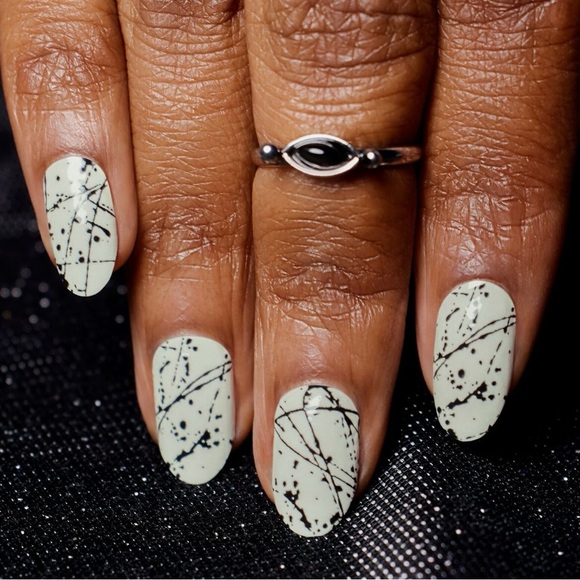 color Street Nail Set Ghost Town - Picture 8 of 13